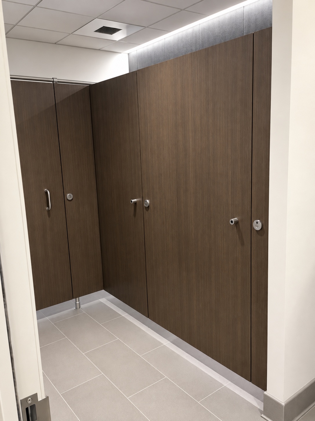 Restroom partition installation at Prudential Tower